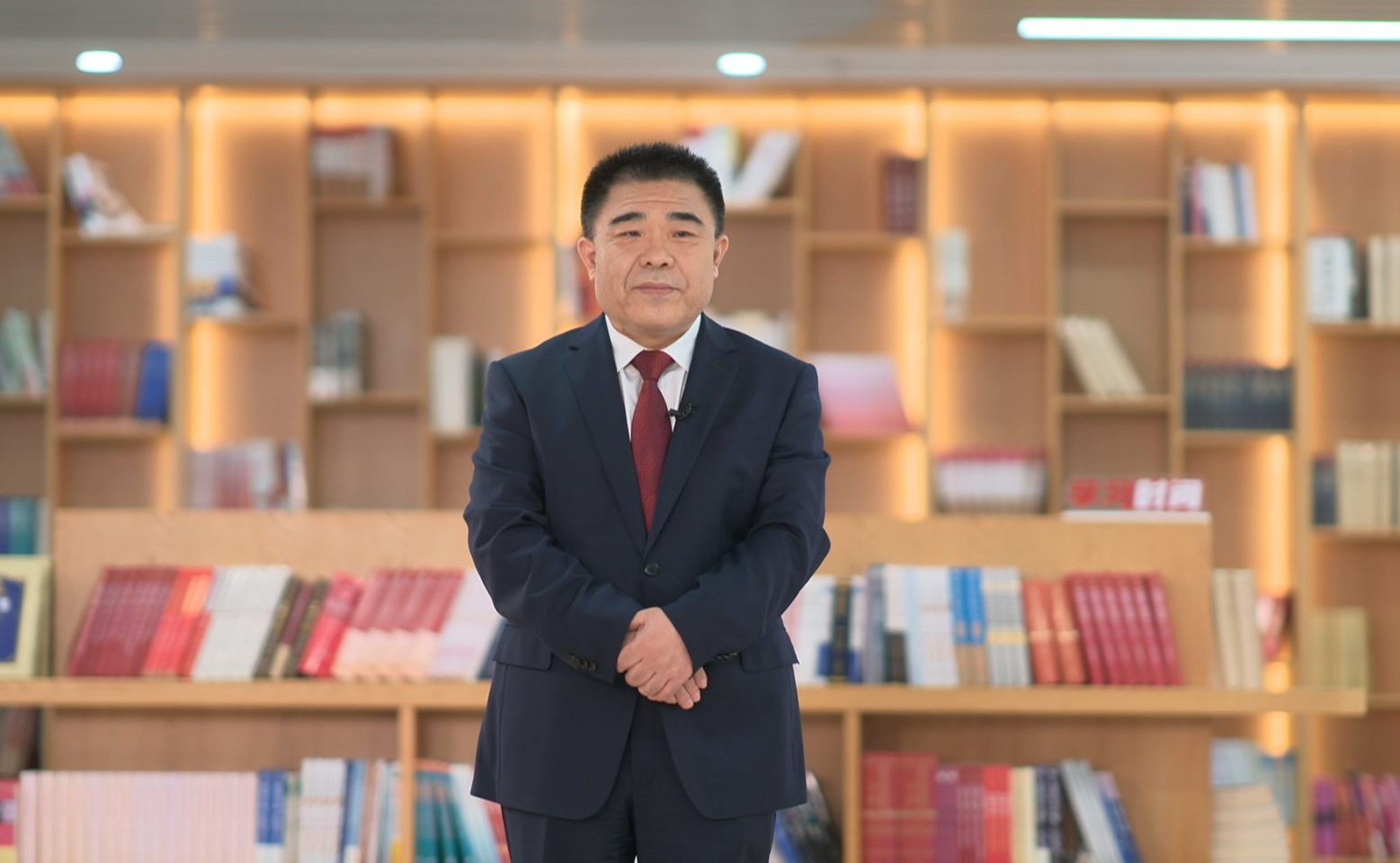 作风问题核心是党同人民群众的关系问题